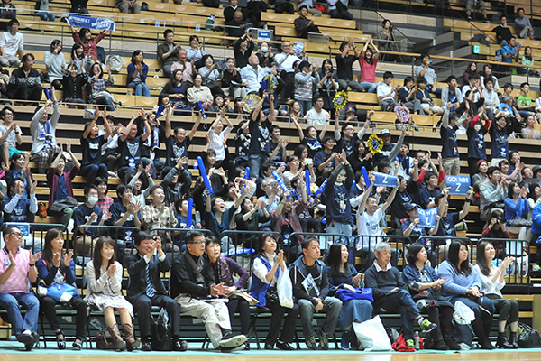 NBDLにしては多くの観客を集め、ホーム開幕戦を勝利で飾った東京Z。